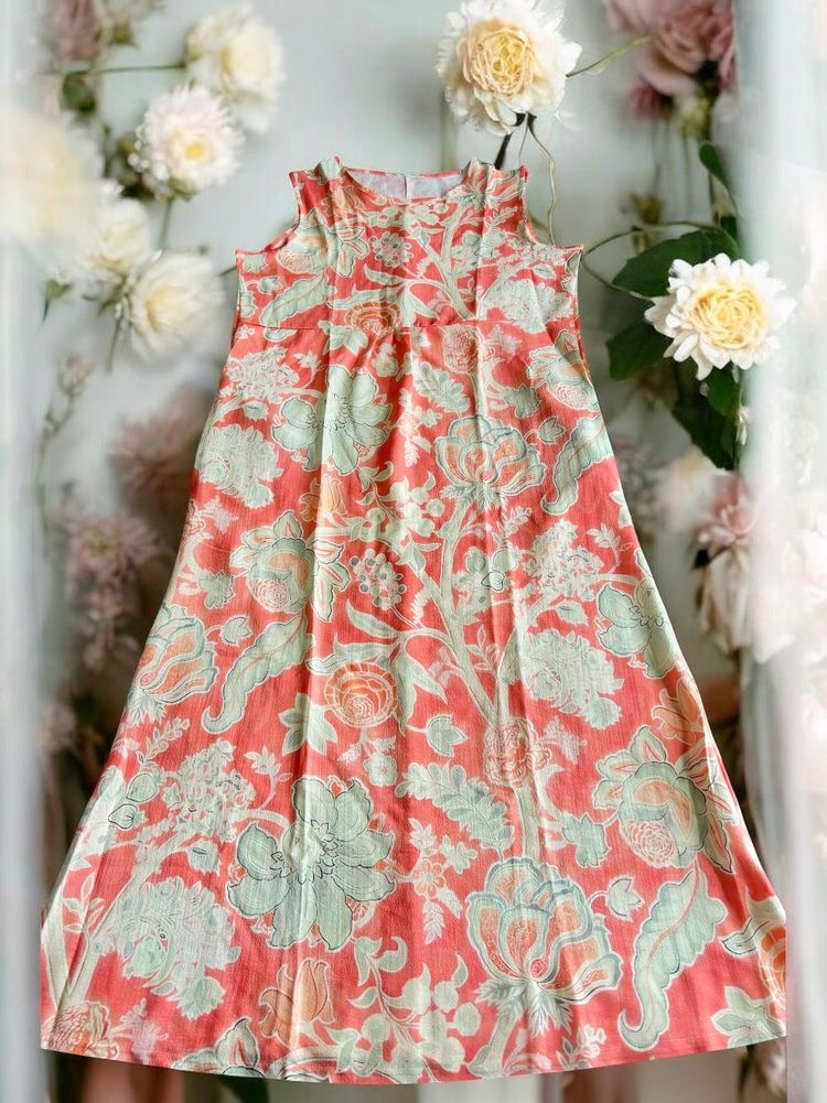 Floral Sleeveless Dress with side pockets 